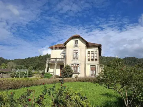 Chalet en calle de Capilla, 85
